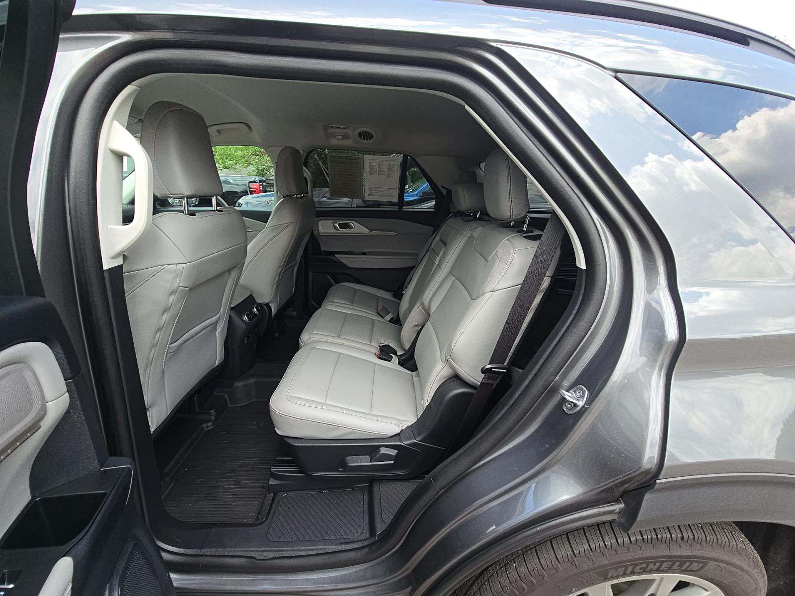 2025 Ford Explorer Active AWD
