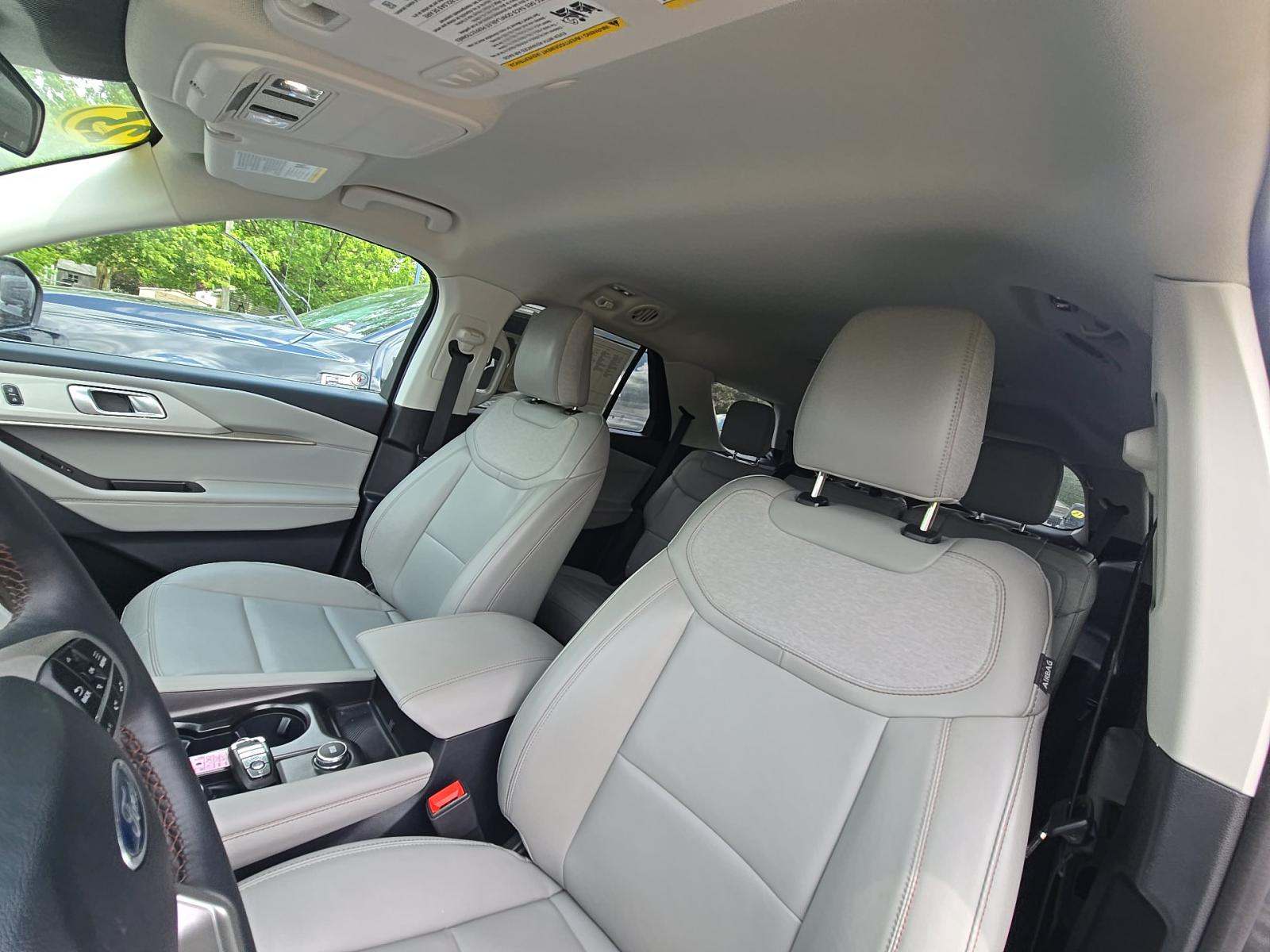 2025 Ford Explorer Active AWD
