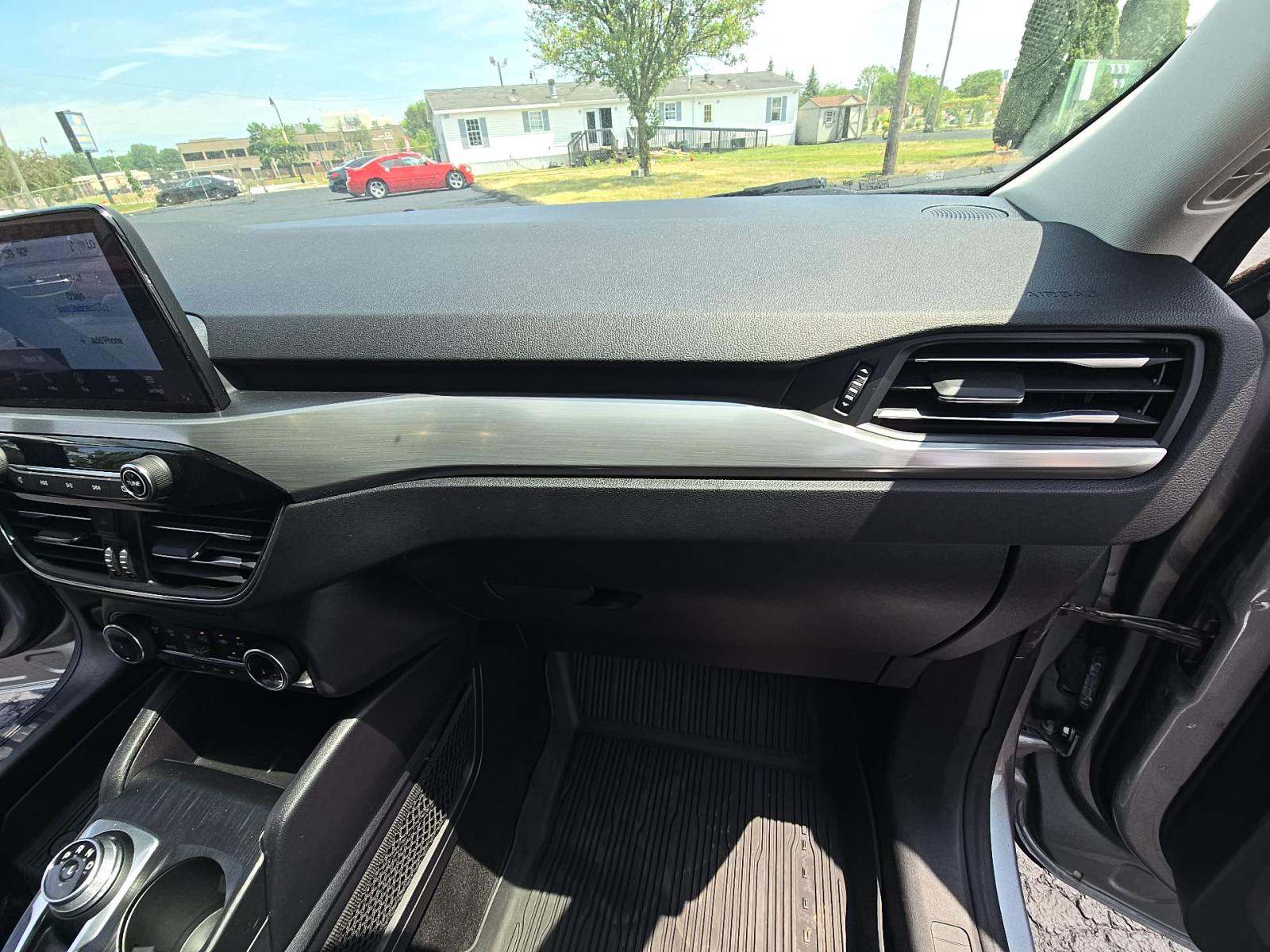 2022 Ford Escape Titanium AWD