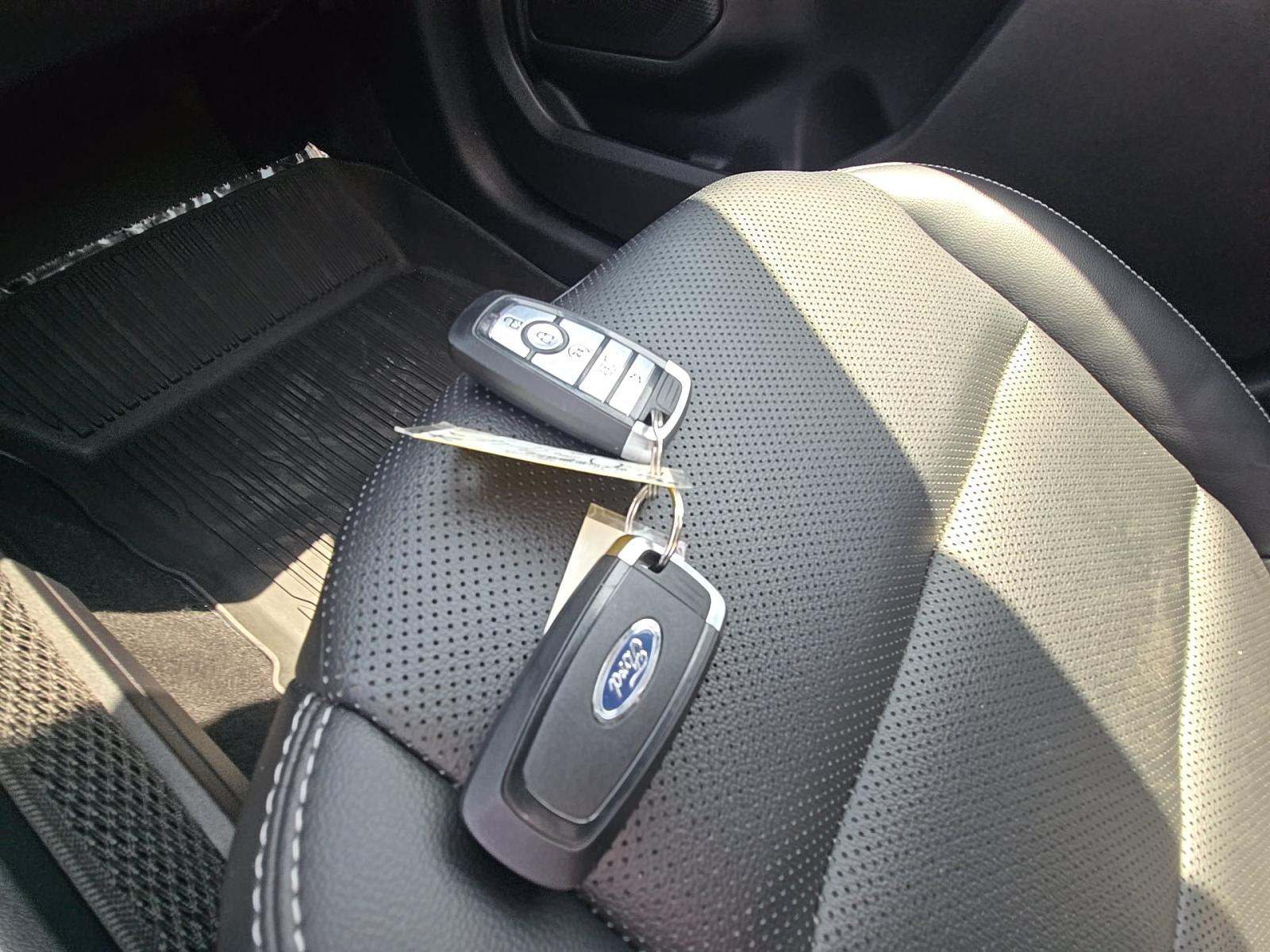 2022 Ford Escape Titanium AWD