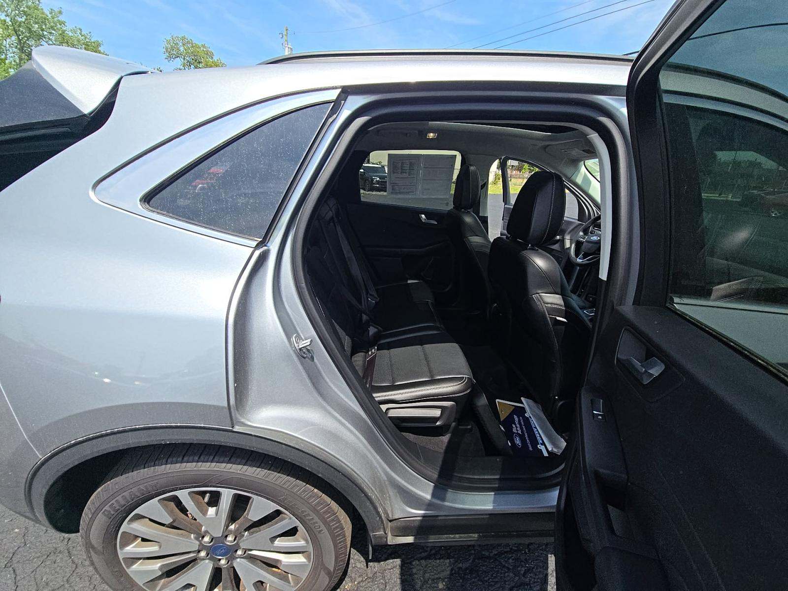 2022 Ford Escape Titanium AWD