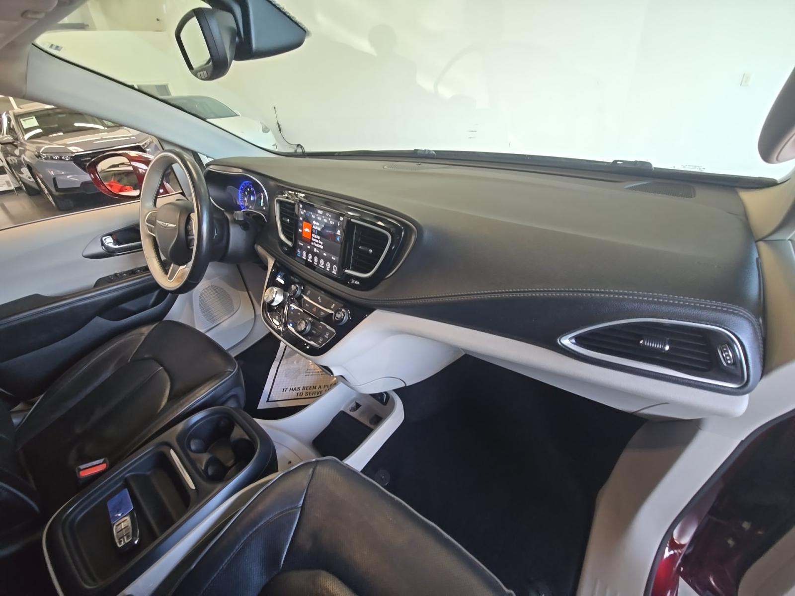 2019 Chrysler Pacifica Limited FWD