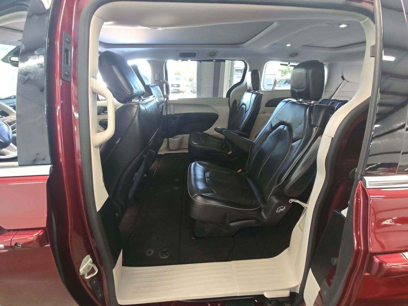 2019 Chrysler Pacifica Limited FWD