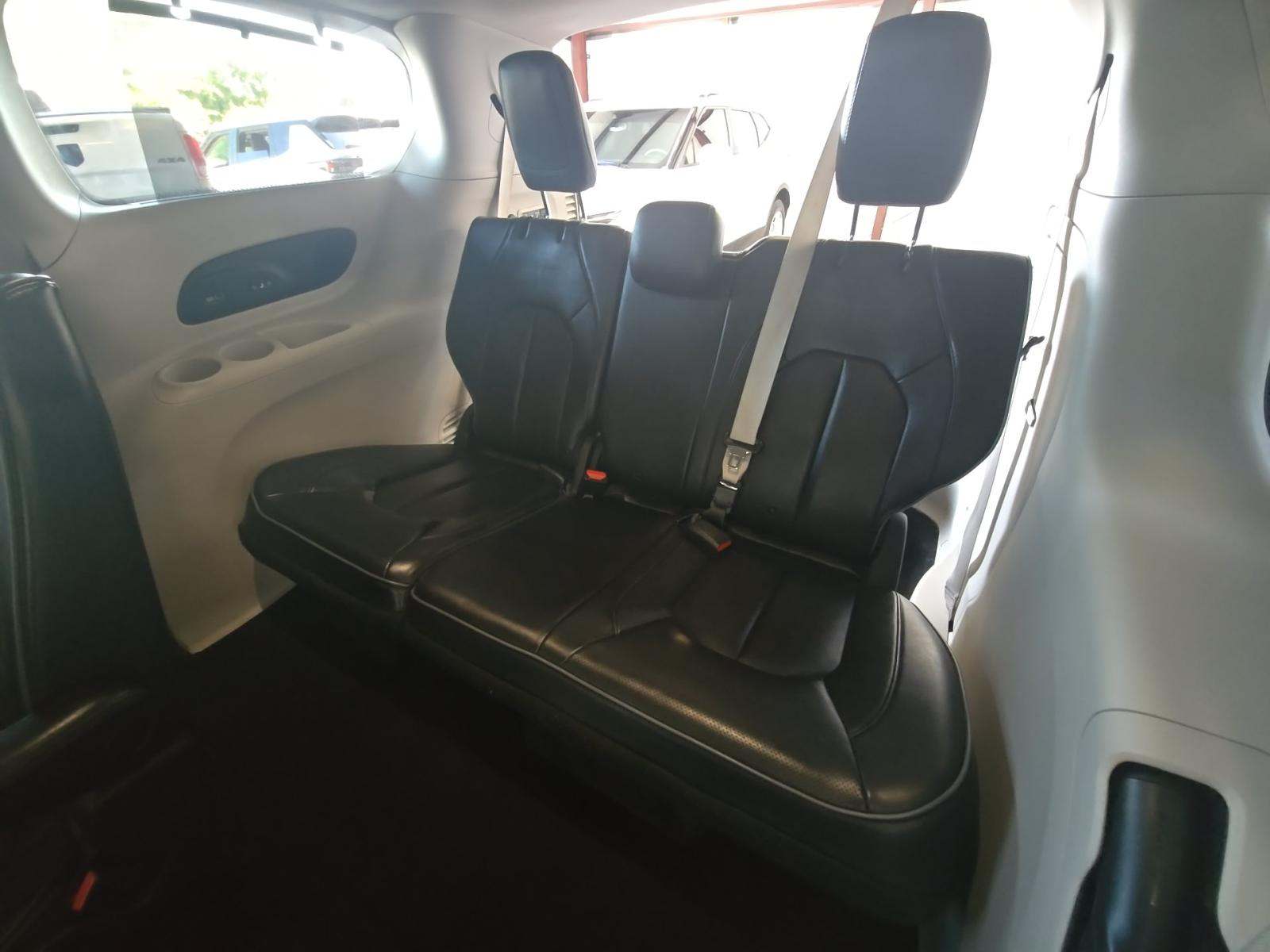 2019 Chrysler Pacifica Limited FWD