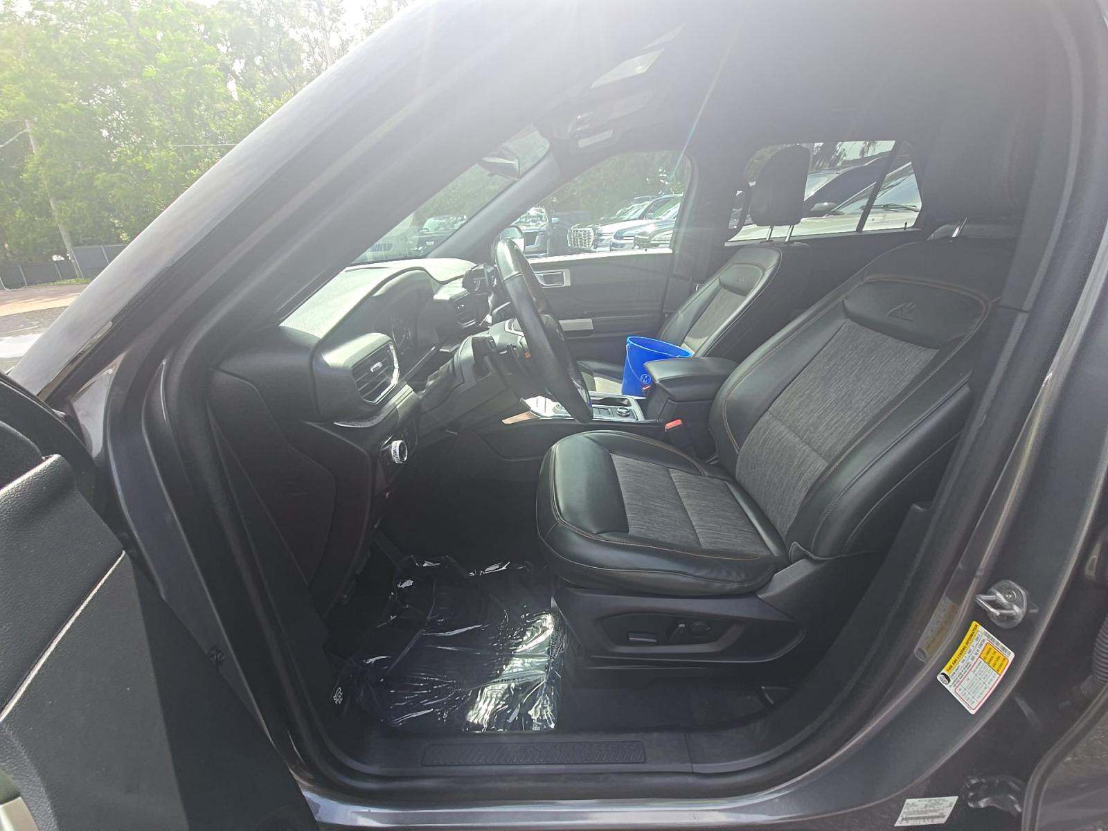 FORD EXPLORER - 6