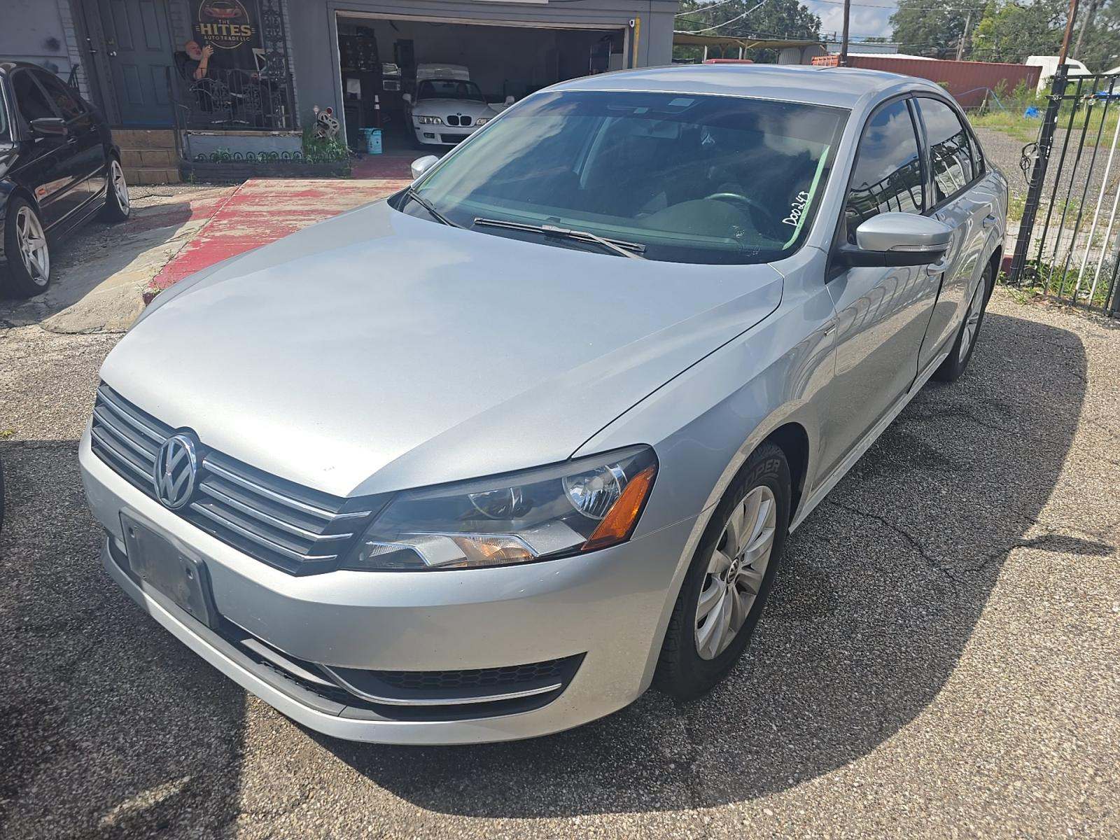 2015 Volkswagen Passat 1.8T Wolfsburg Edition FWD
