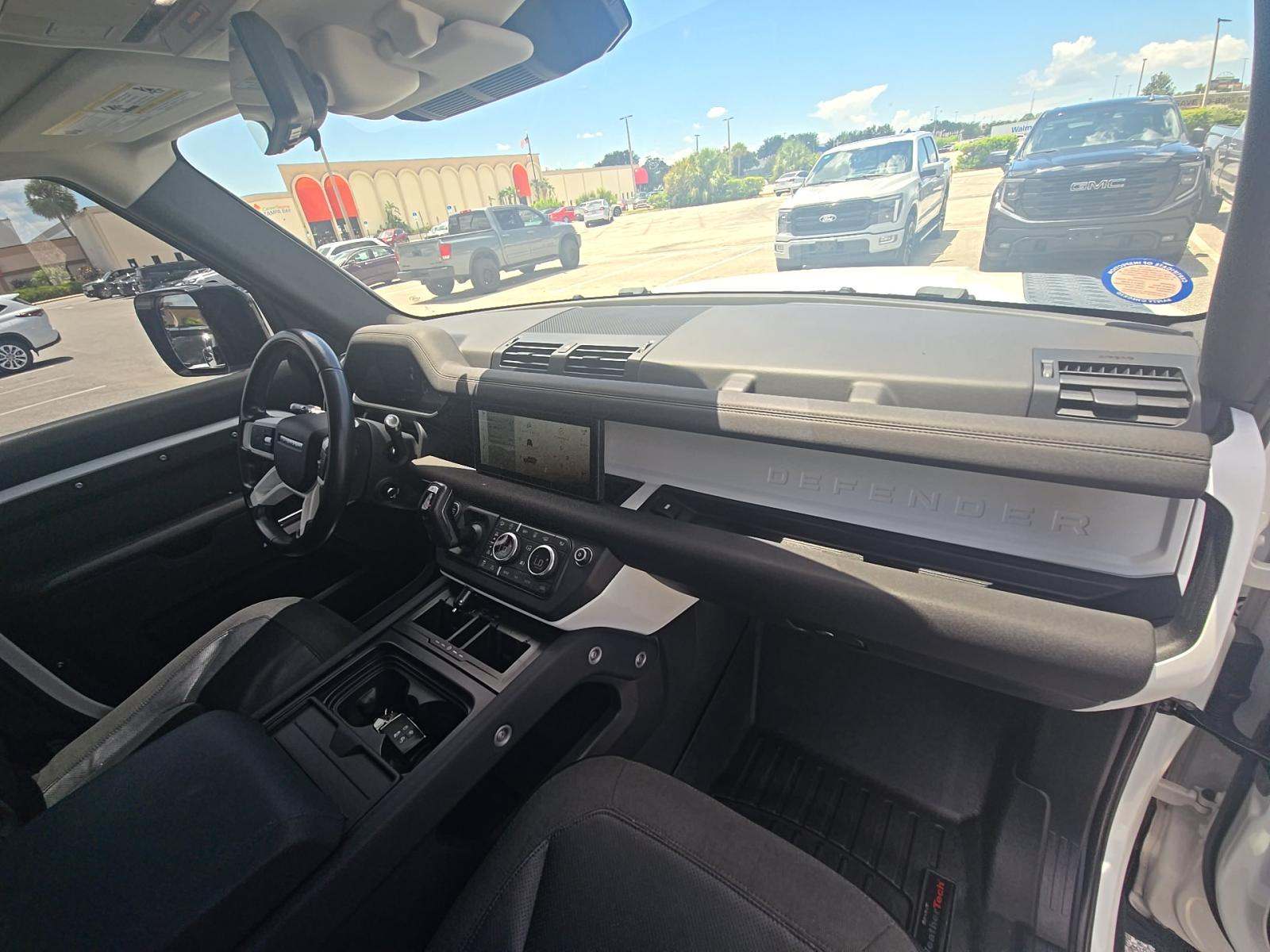 2020 Land Rover Defender 110 SE AWD