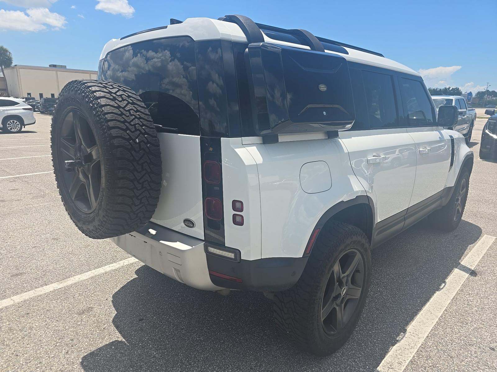 2020 Land Rover Defender 110 SE AWD