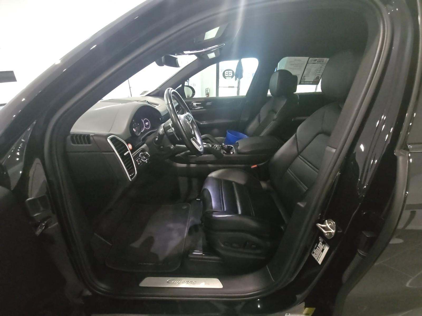 PORSCHE CAYENNE - 6