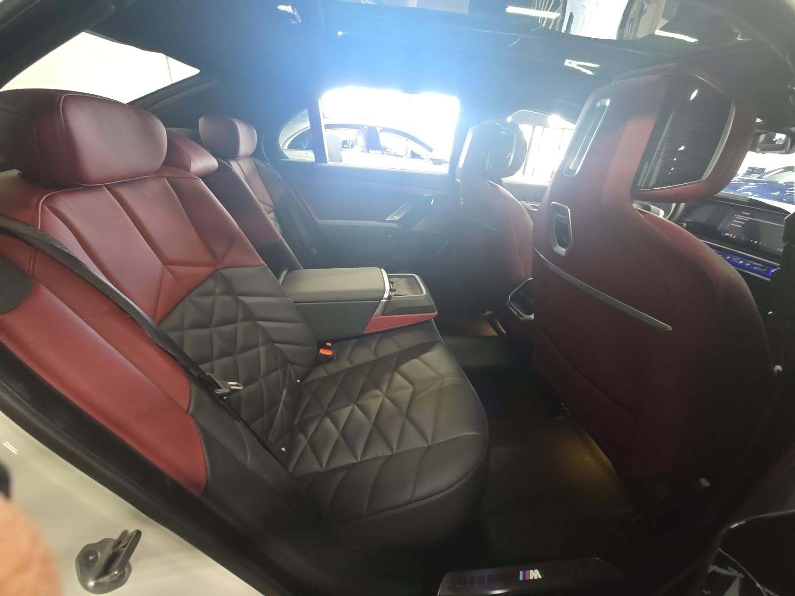 2026 BMW 7 Series 740i xDrive AWD