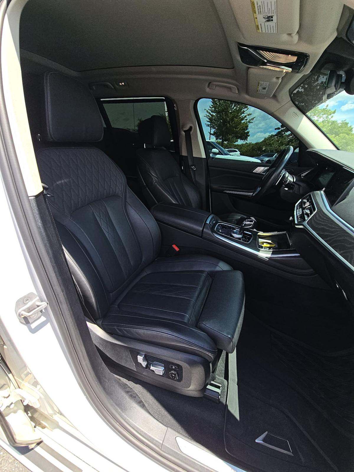 2022 BMW X7 xDrive40i AWD