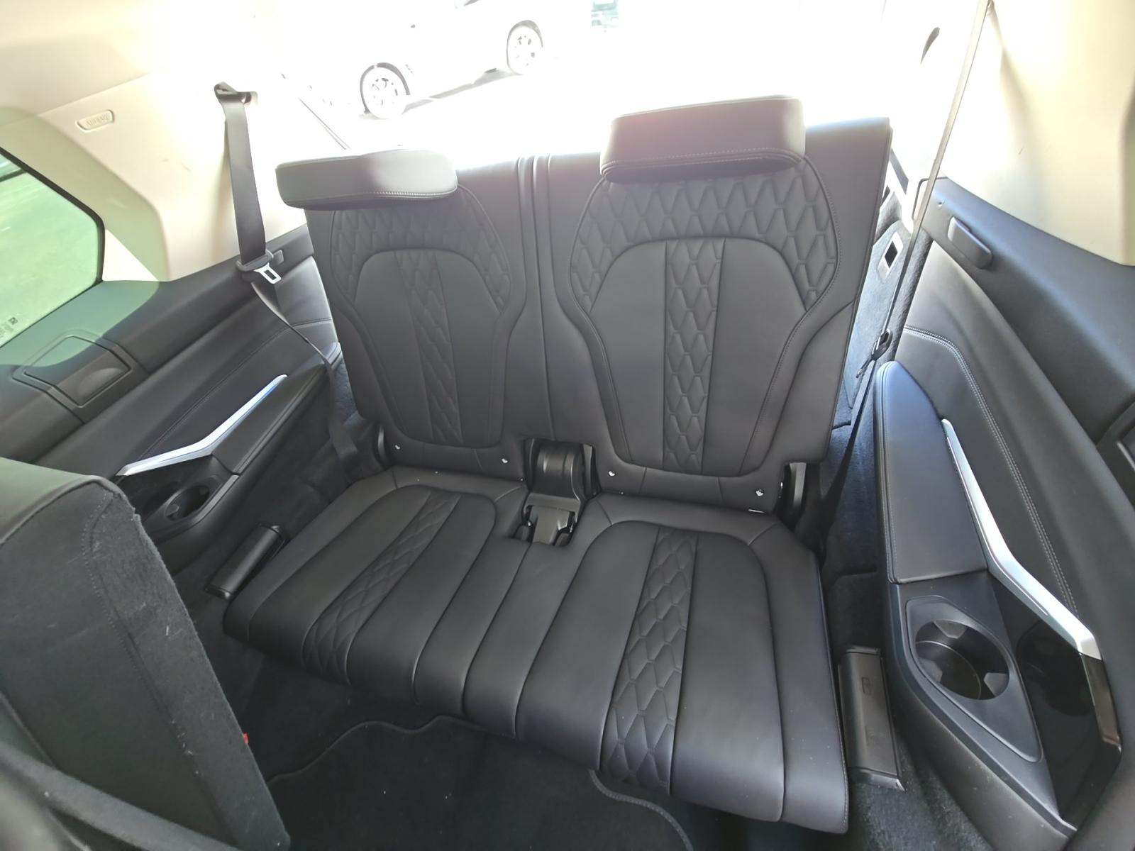 2022 BMW X7 xDrive40i AWD