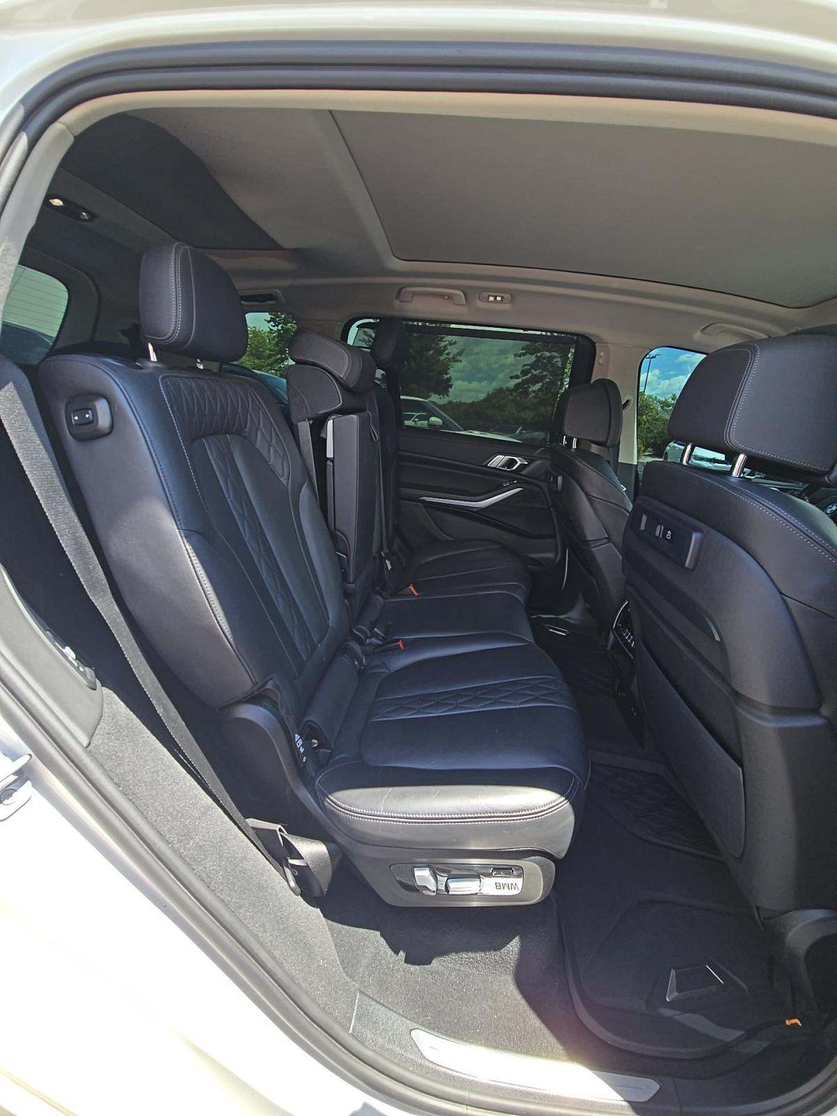 2022 BMW X7 xDrive40i AWD