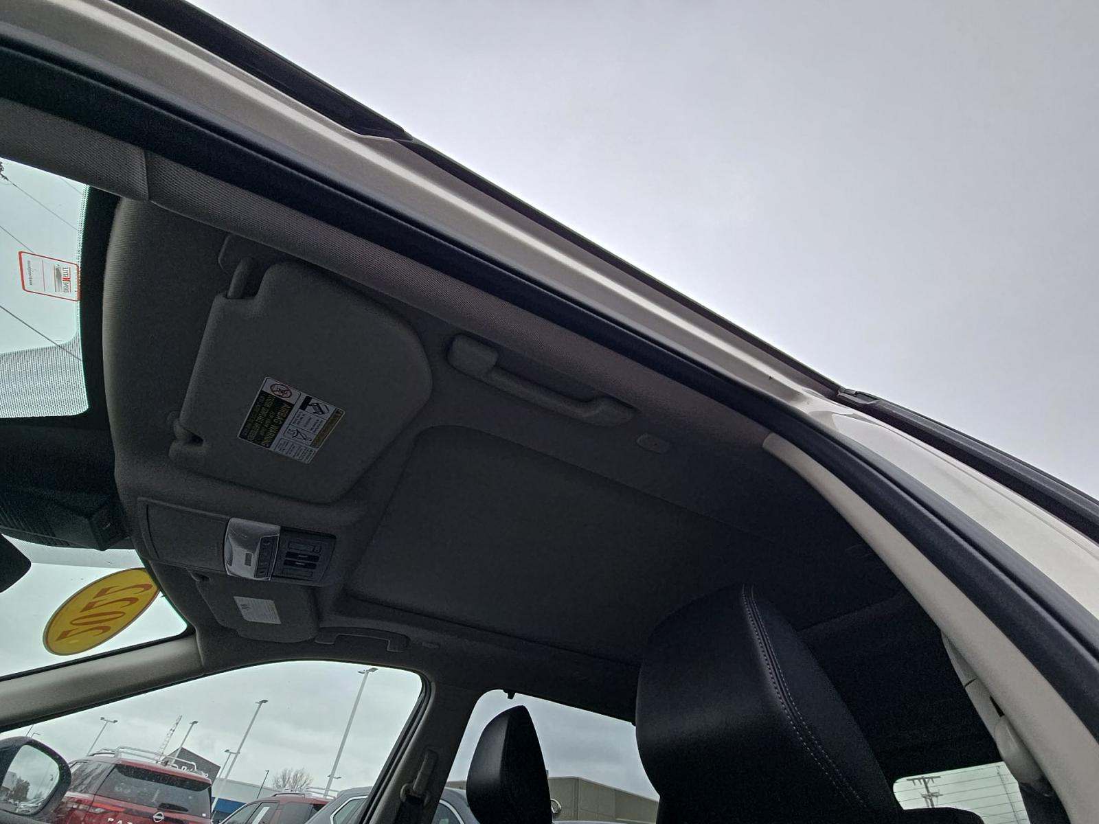 2022 Nissan Rogue Platinum AWD