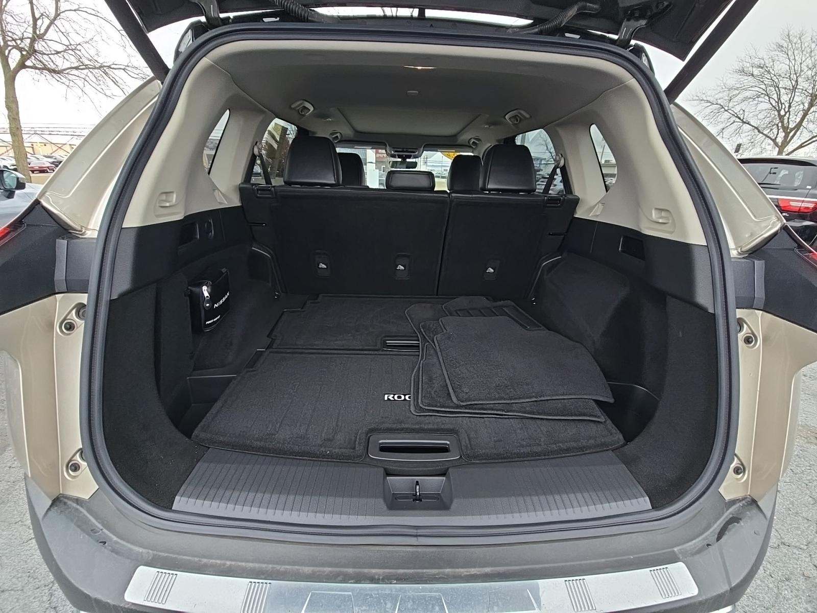 2022 Nissan Rogue Platinum AWD