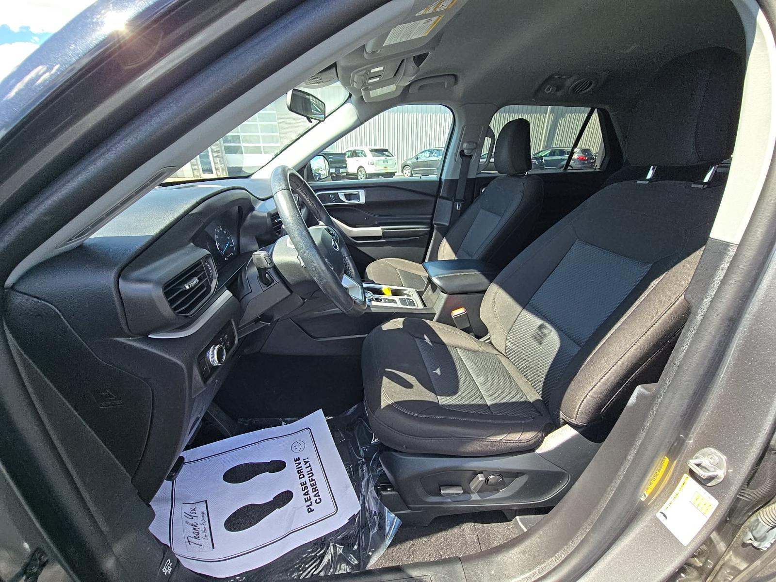 2023 Ford Explorer XLT RWD