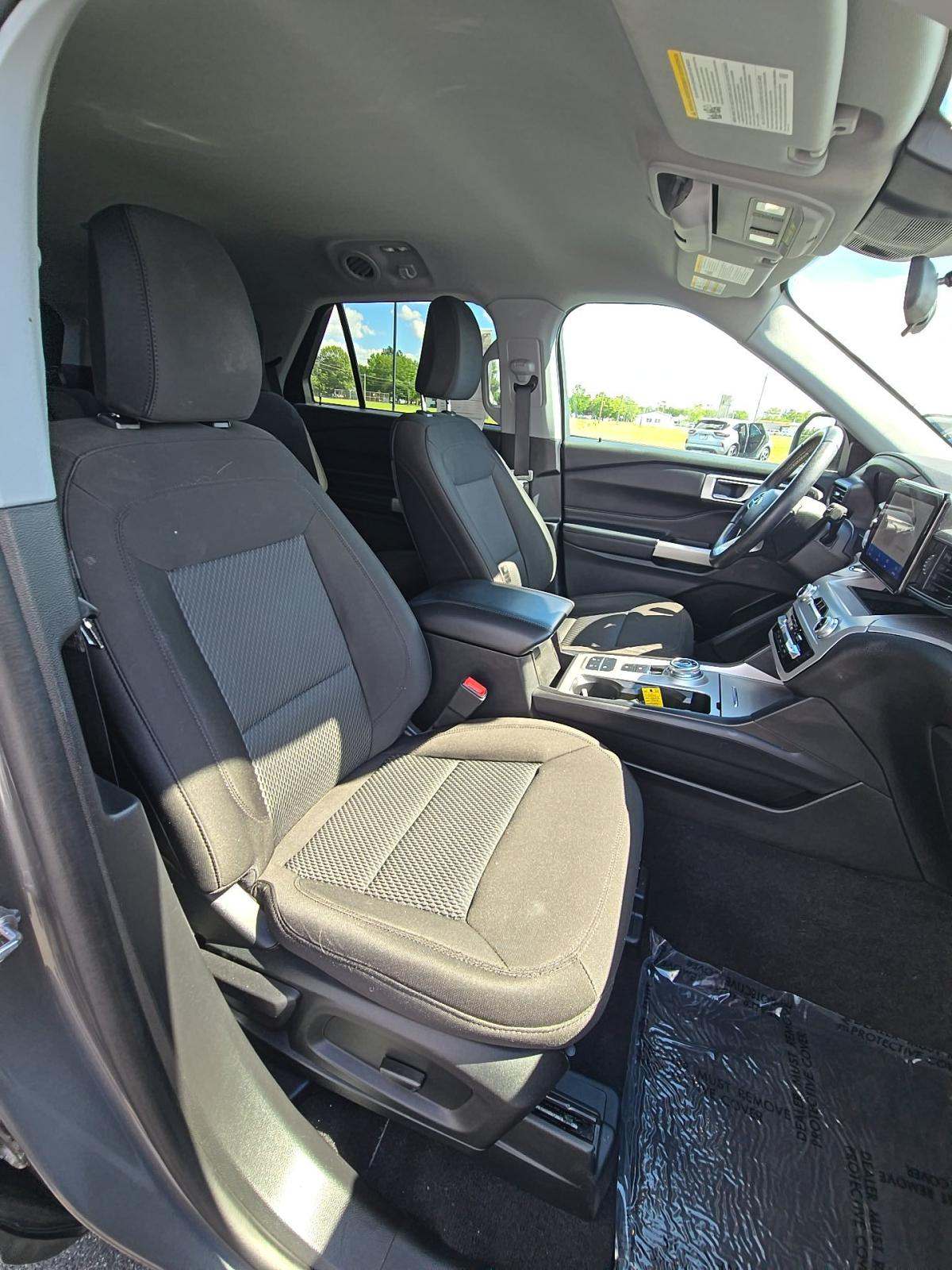 2023 Ford Explorer XLT RWD