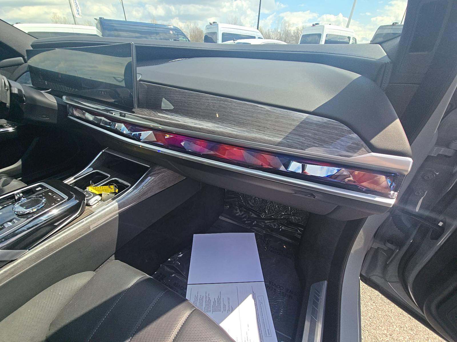 2025 BMW 7 Series 740i xDrive AWD