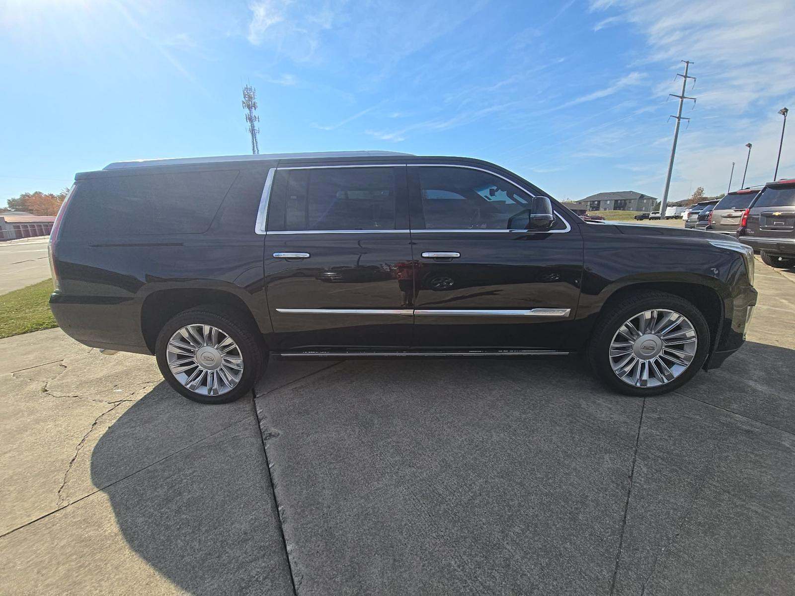 2018 Cadillac Escalade ESV Platinum AWD