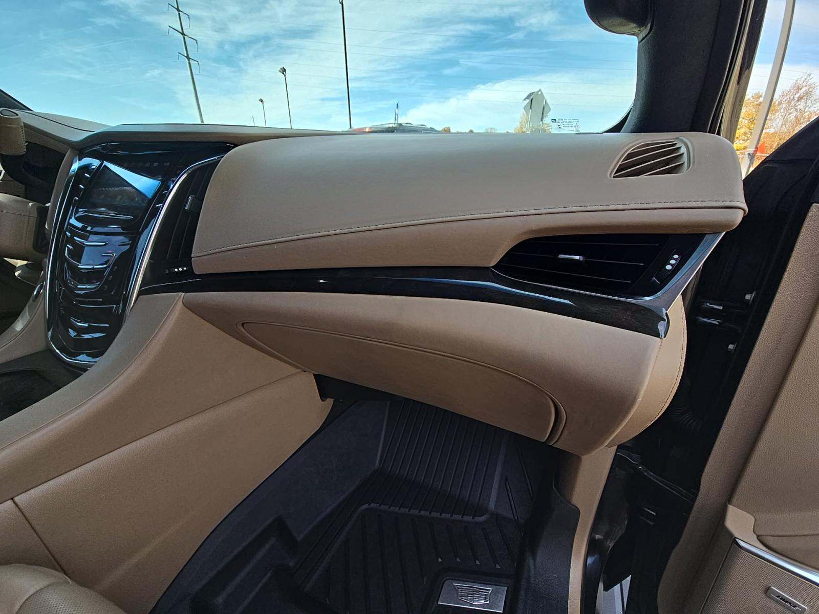 2018 Cadillac Escalade ESV Platinum AWD