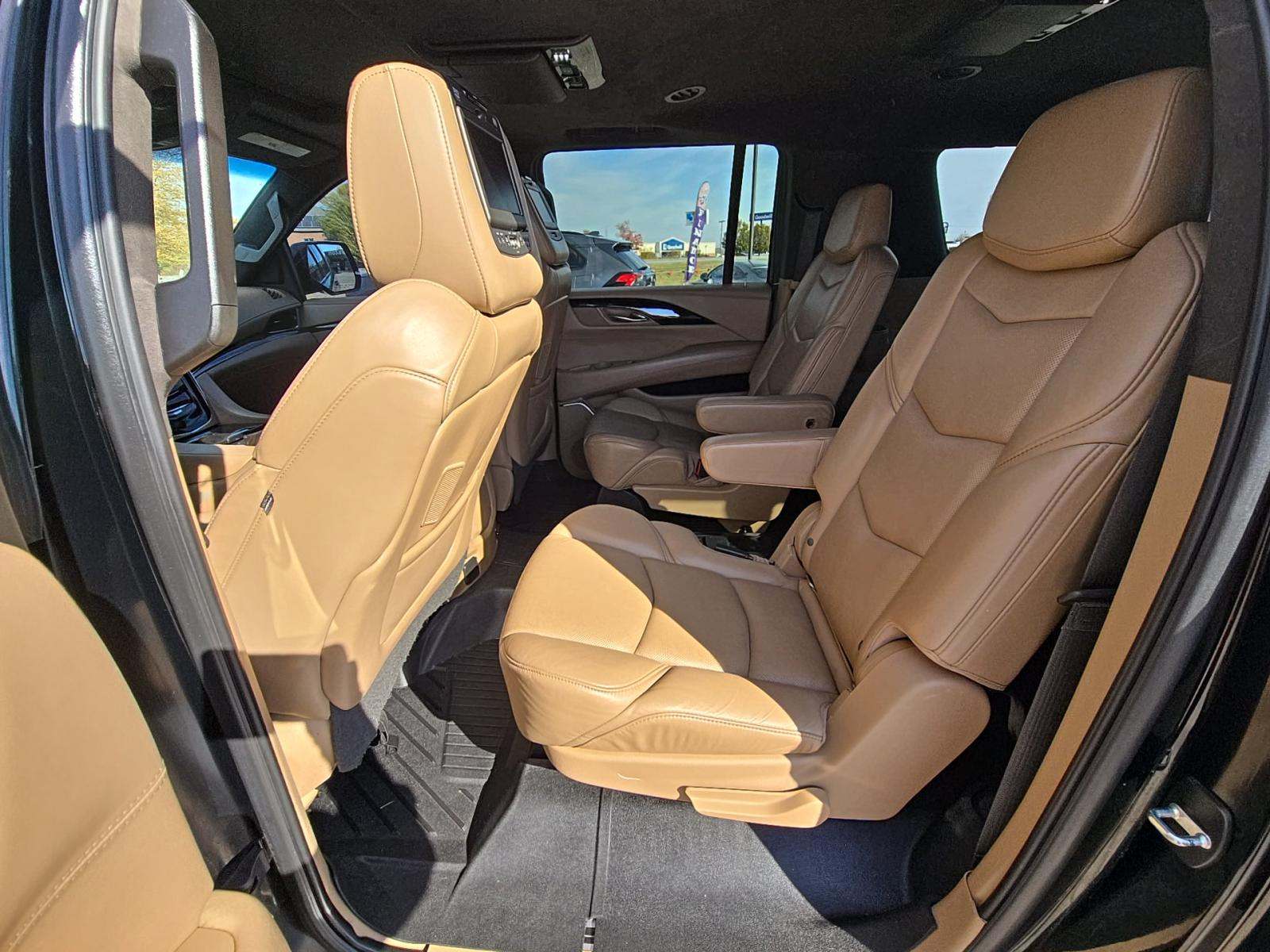 2018 Cadillac Escalade ESV Platinum AWD