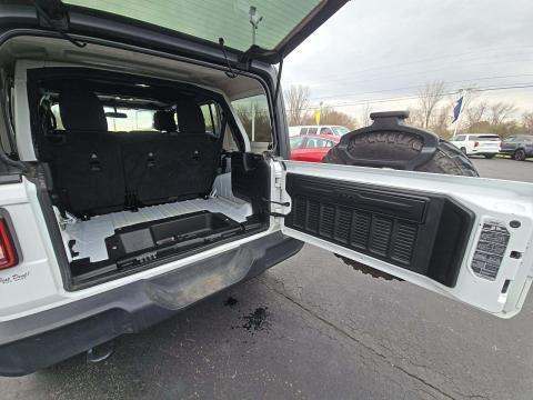 JEEP UNLIMITED SPORT WILLYS EDITION - 10