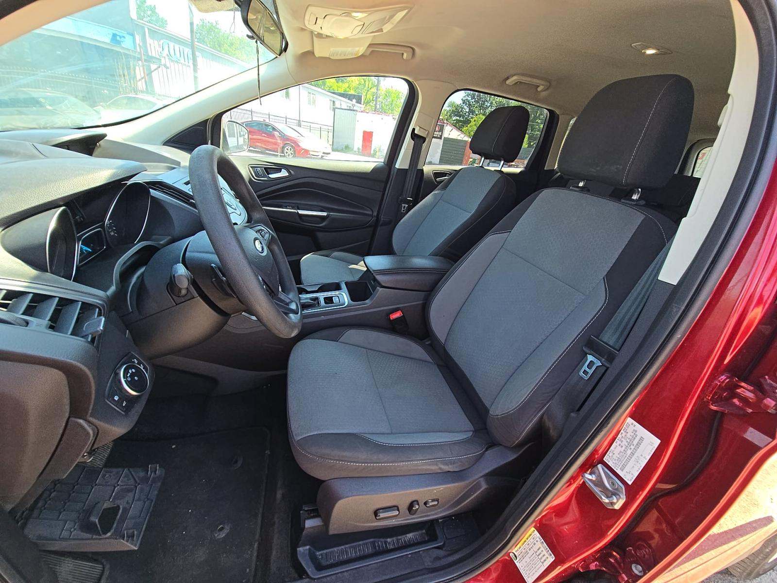FORD ESCAPE - 2
