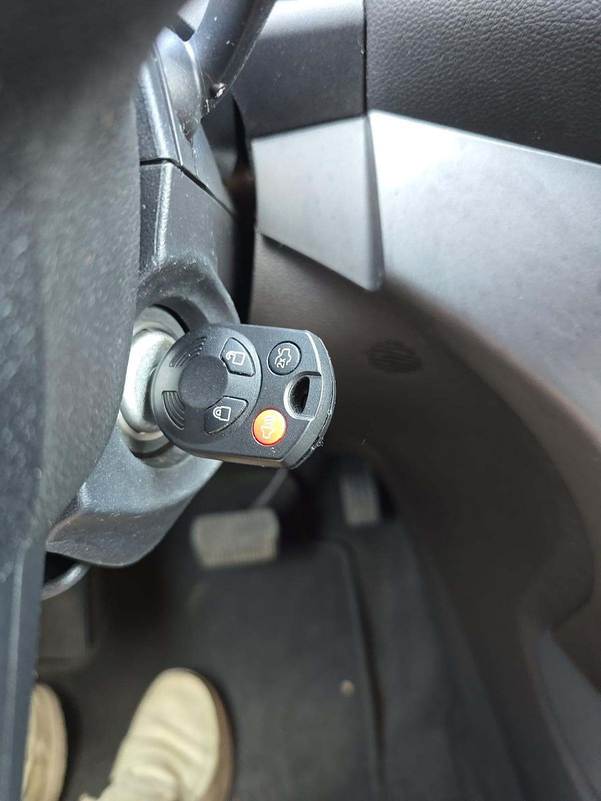 FORD ESCAPE - 4