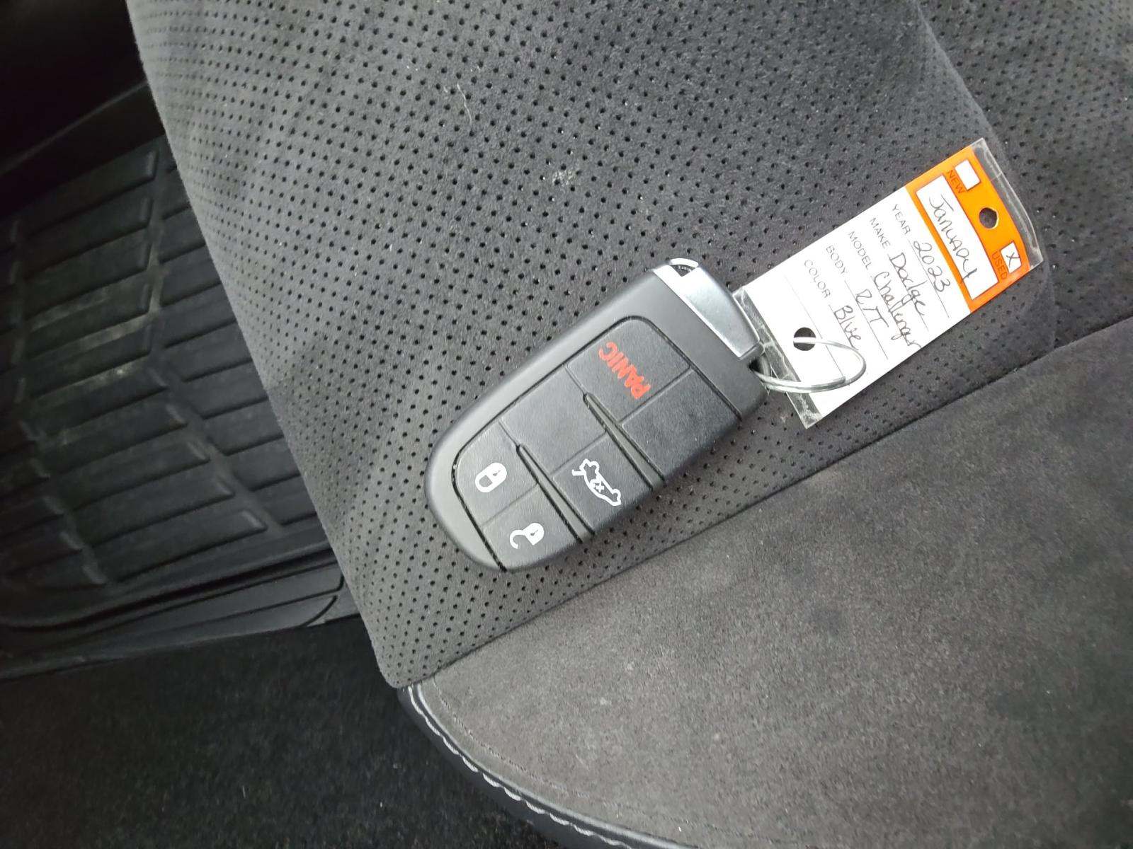 DODGE CHALLENGER - 4