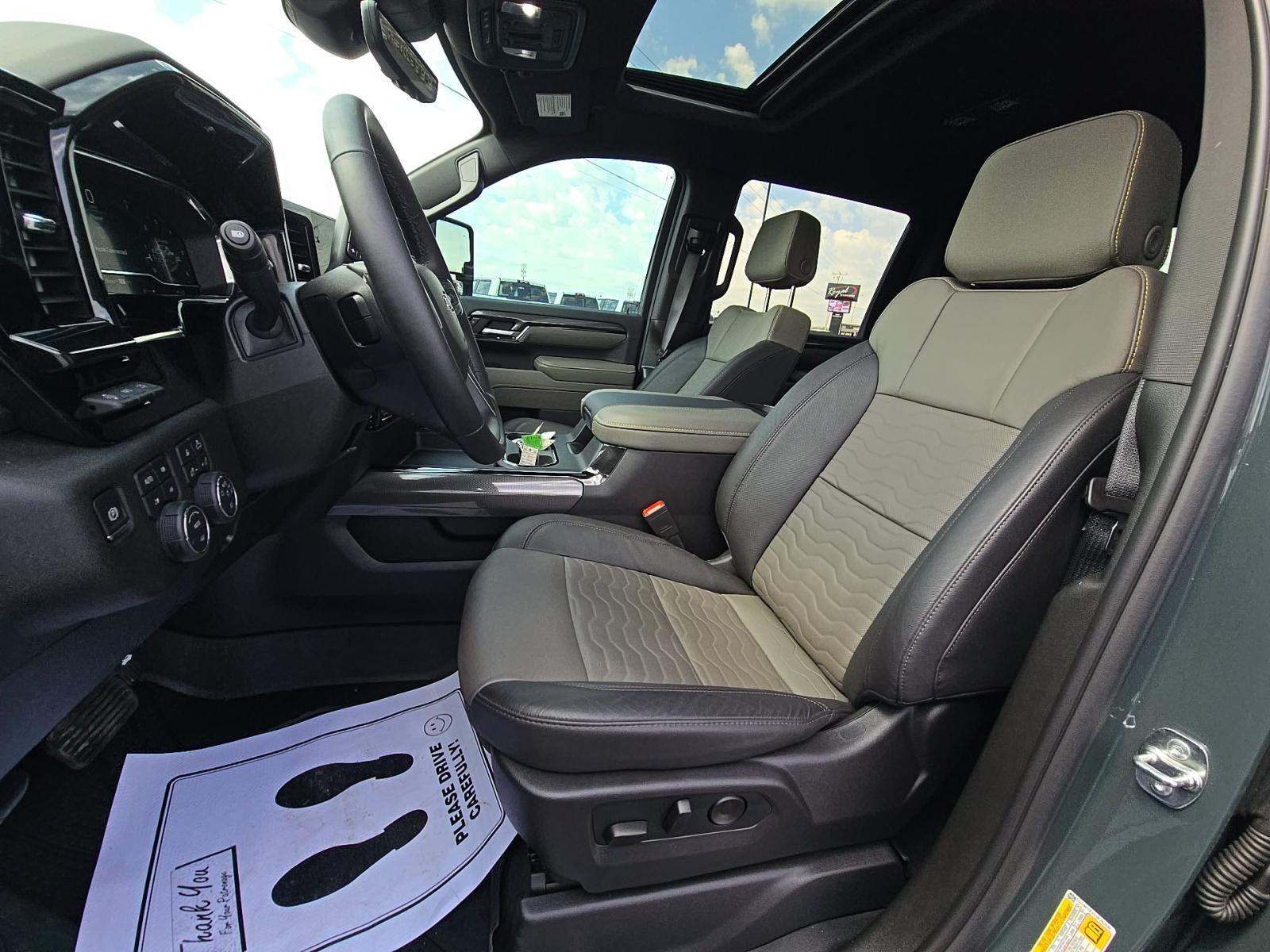 CHEVROLET SILVERADO - 2