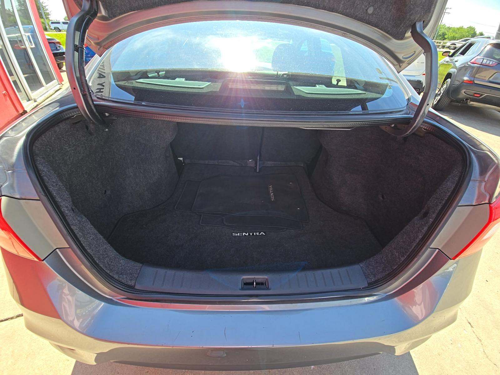 NISSAN SENTRA - 10