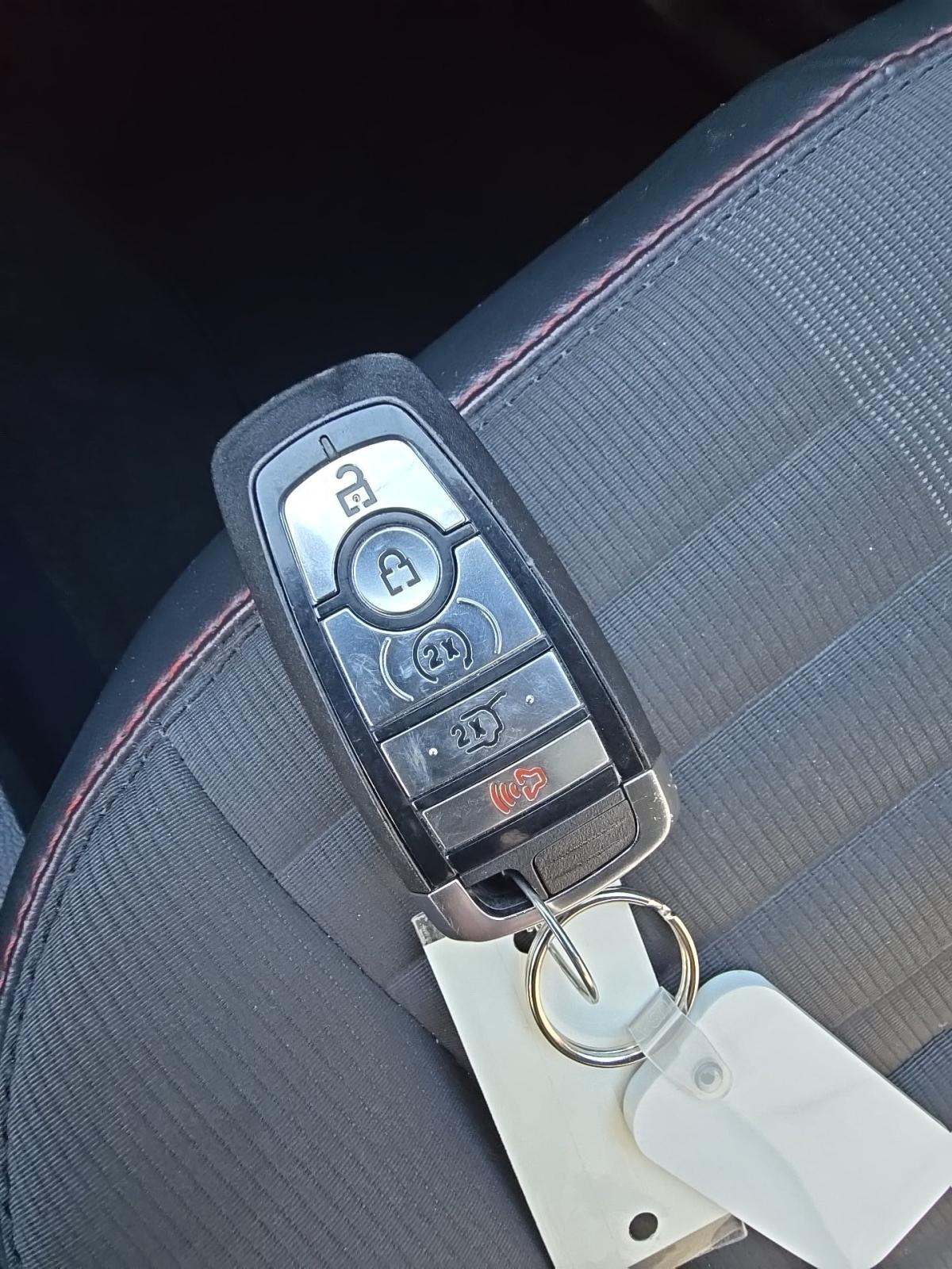 2025 Ford Explorer ST-Line AWD