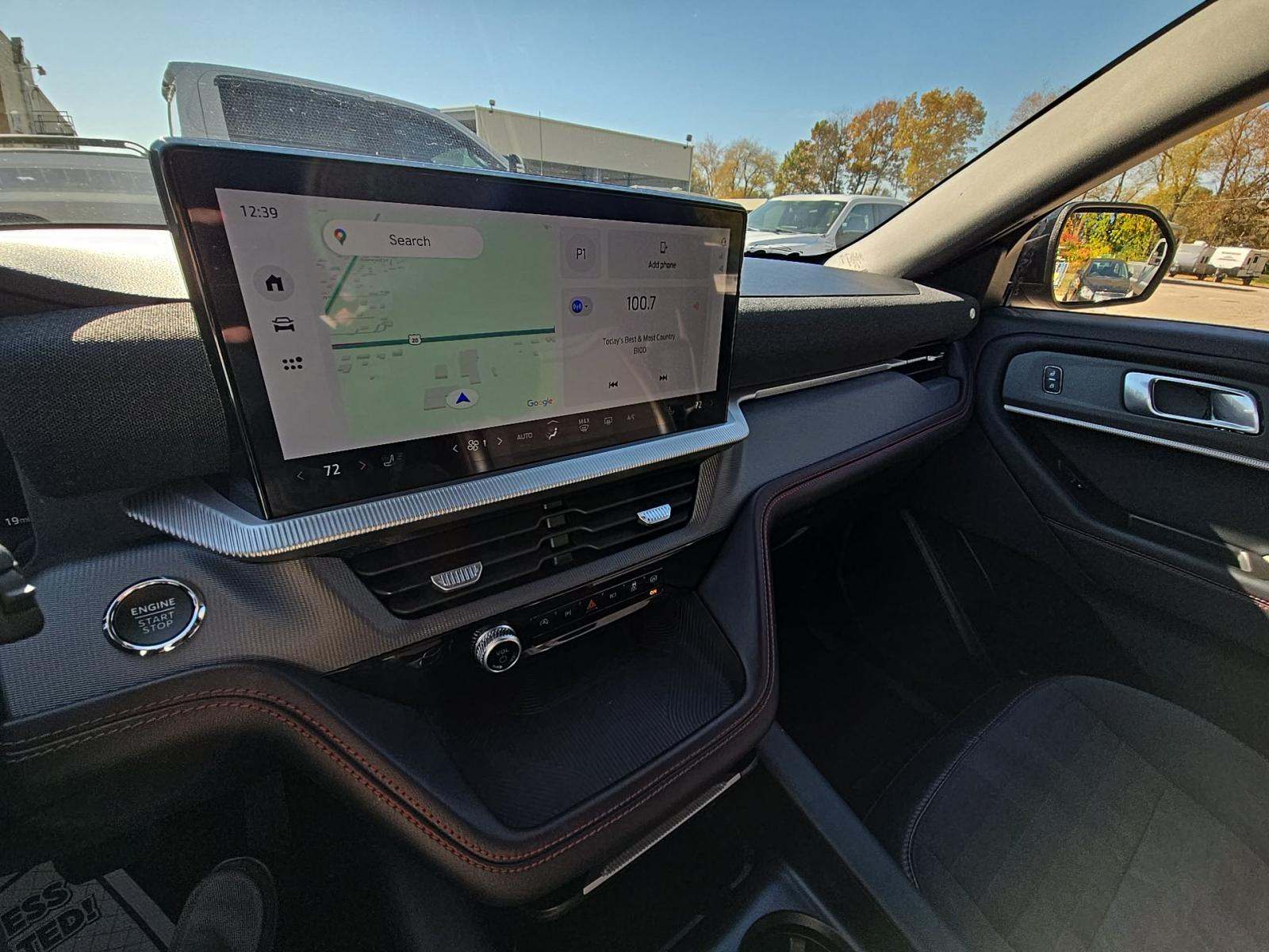 2025 Ford Explorer ST-Line AWD