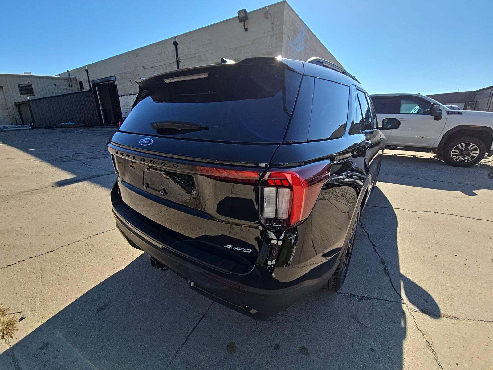 2025 Ford Explorer ST-Line AWD
