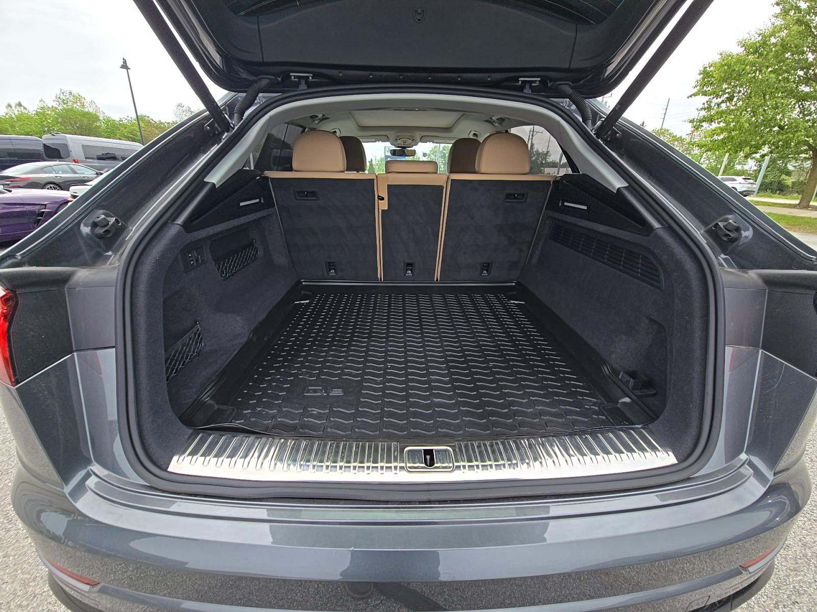 2025 Audi Q8 Prestige AWD