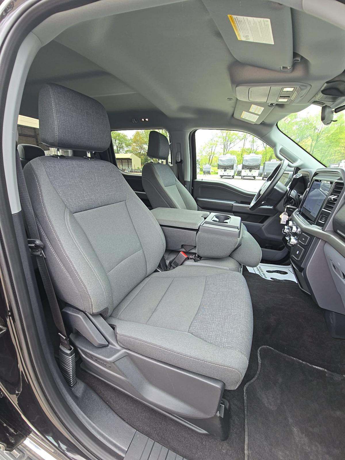 2025 Ford F-150 XLT AWD