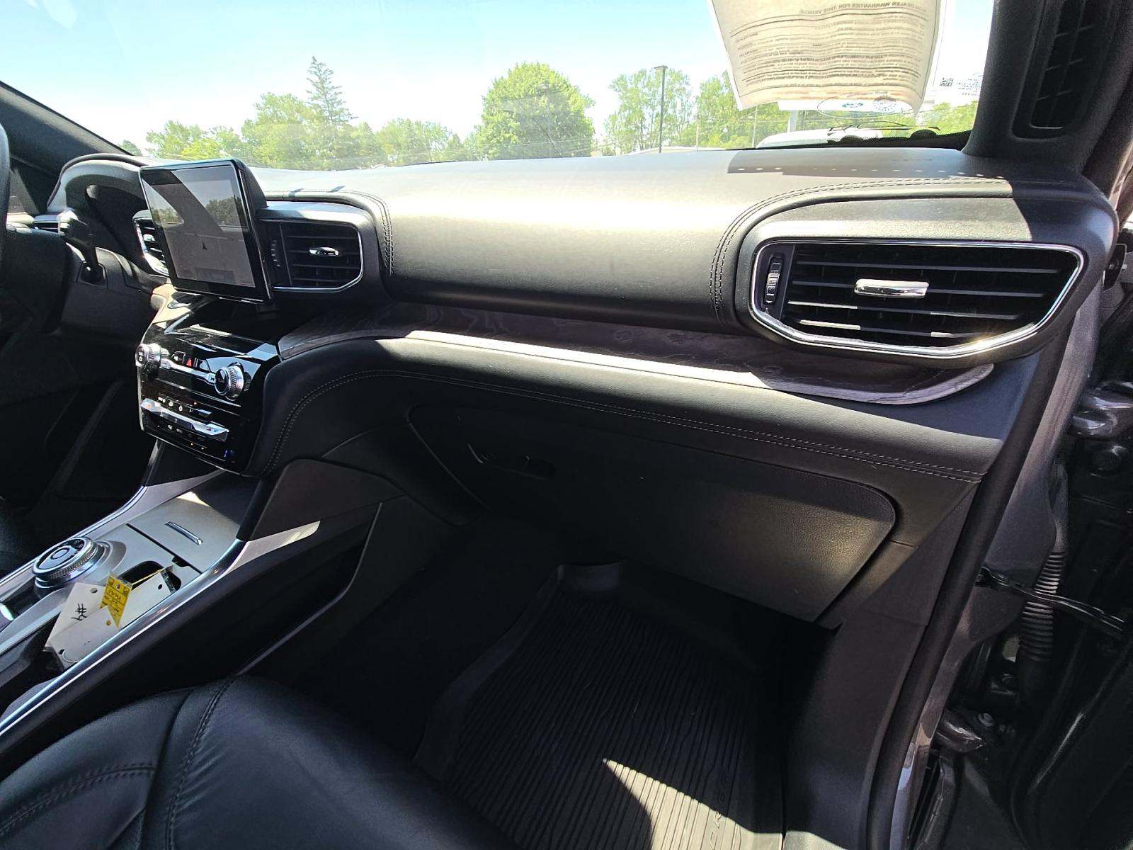 2023 Ford Explorer Platinum AWD