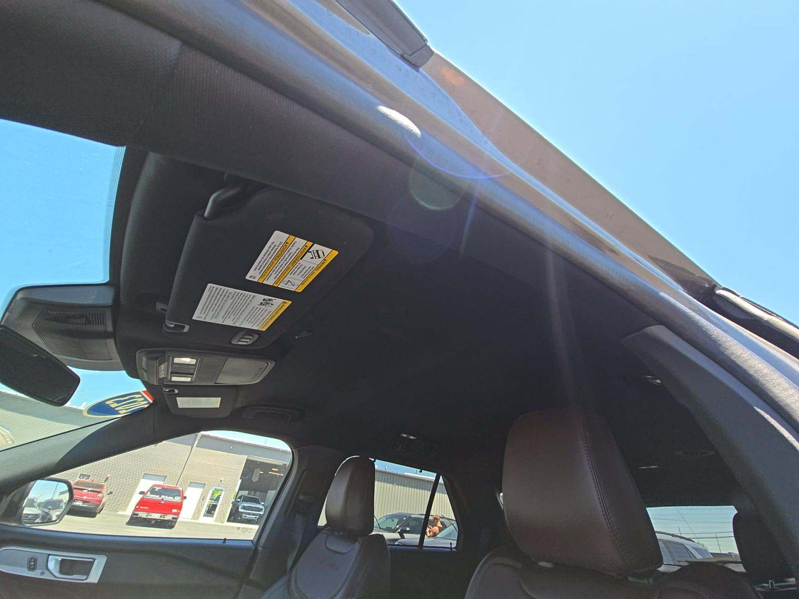2023 Ford Explorer Platinum AWD