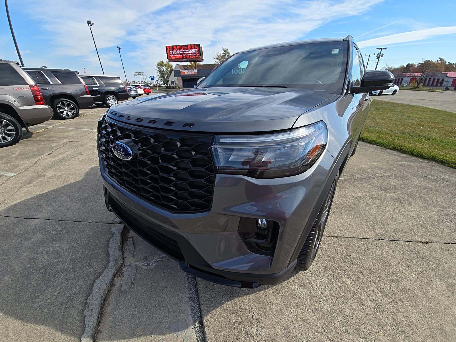 2025 Ford Explorer ST-Line AWD