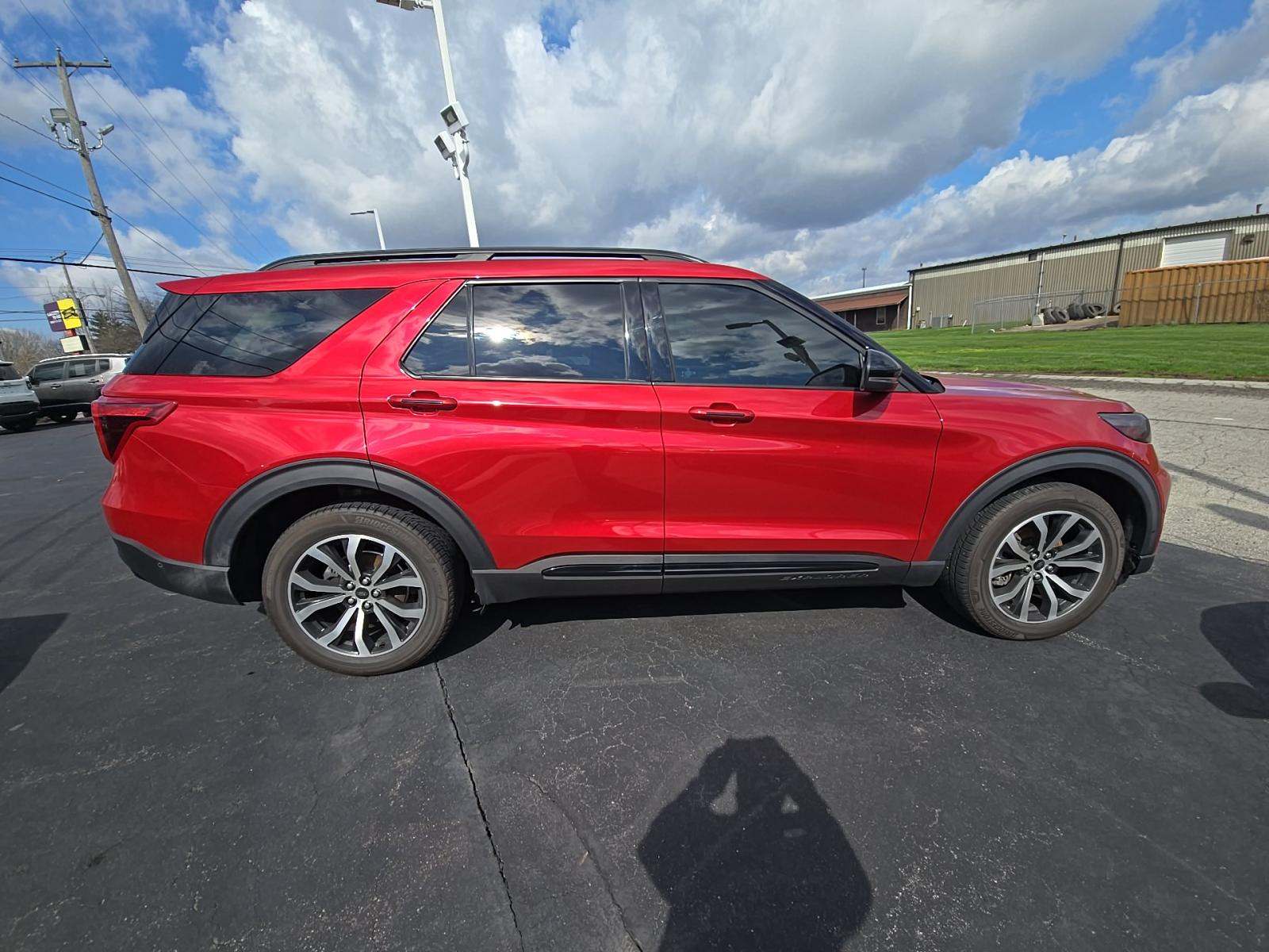FORD EXPLORER - 4