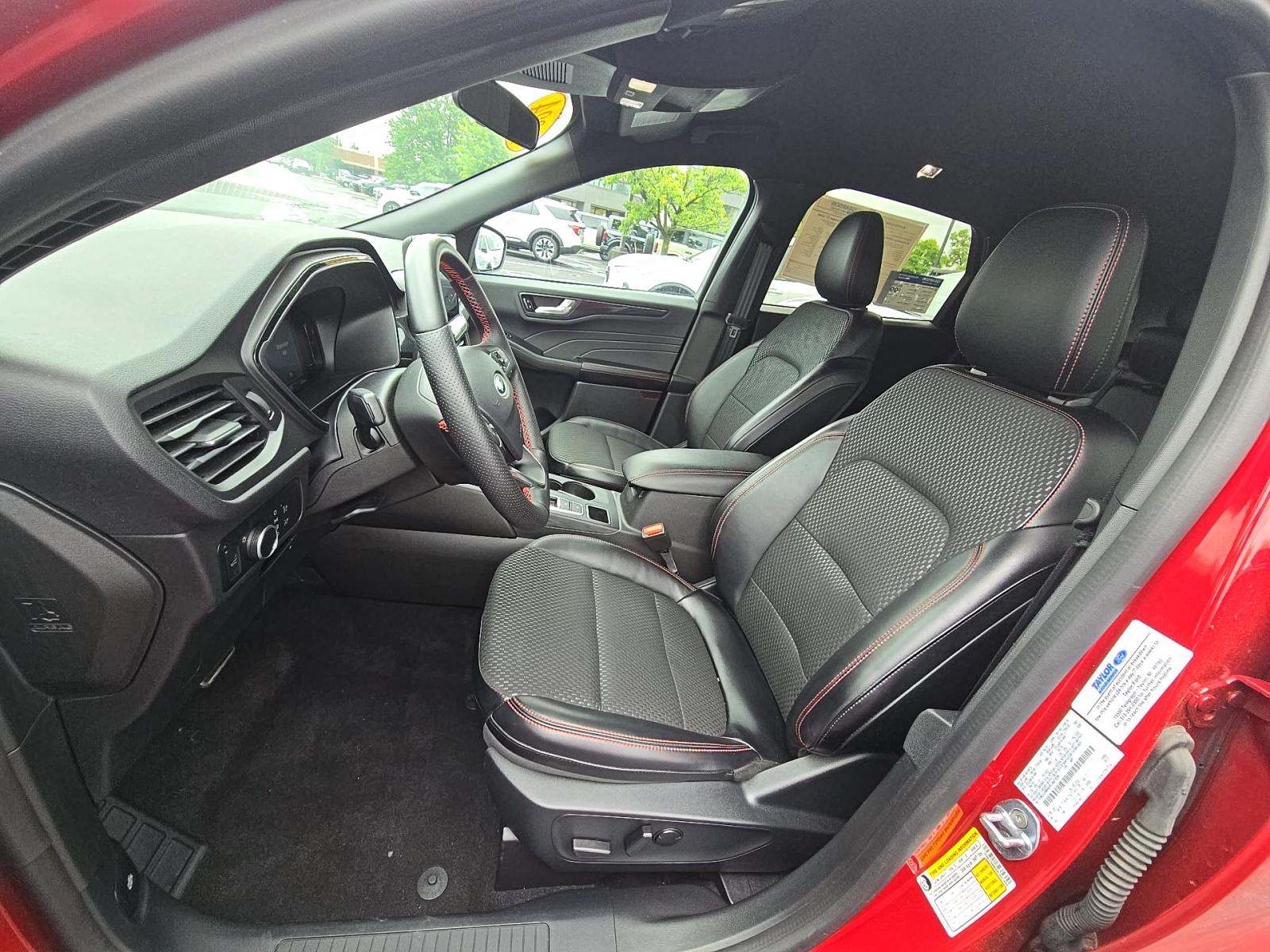 FORD ESCAPE - 2