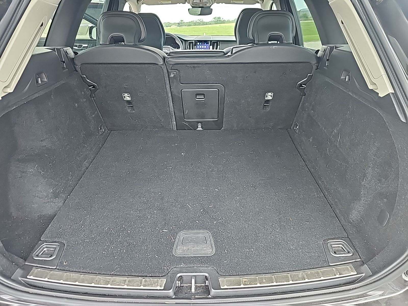 2023 Volvo XC60 B5 Plus AWD