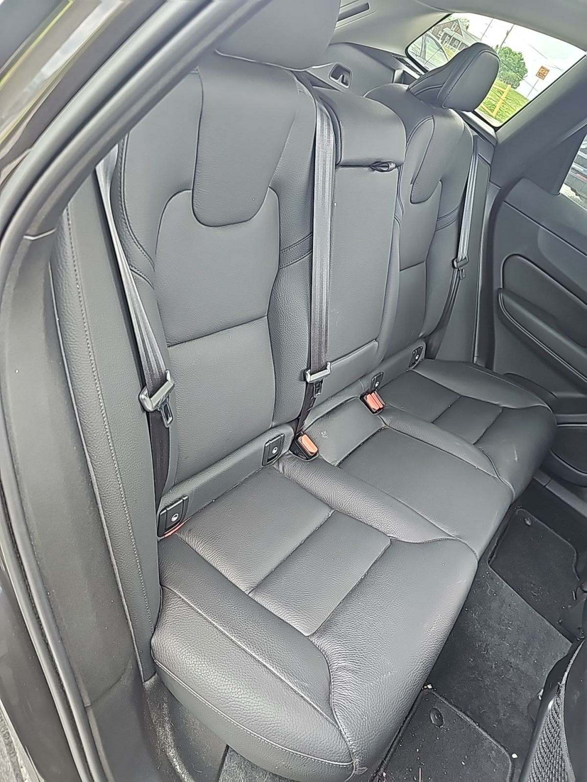 2023 Volvo XC60 B5 Plus AWD