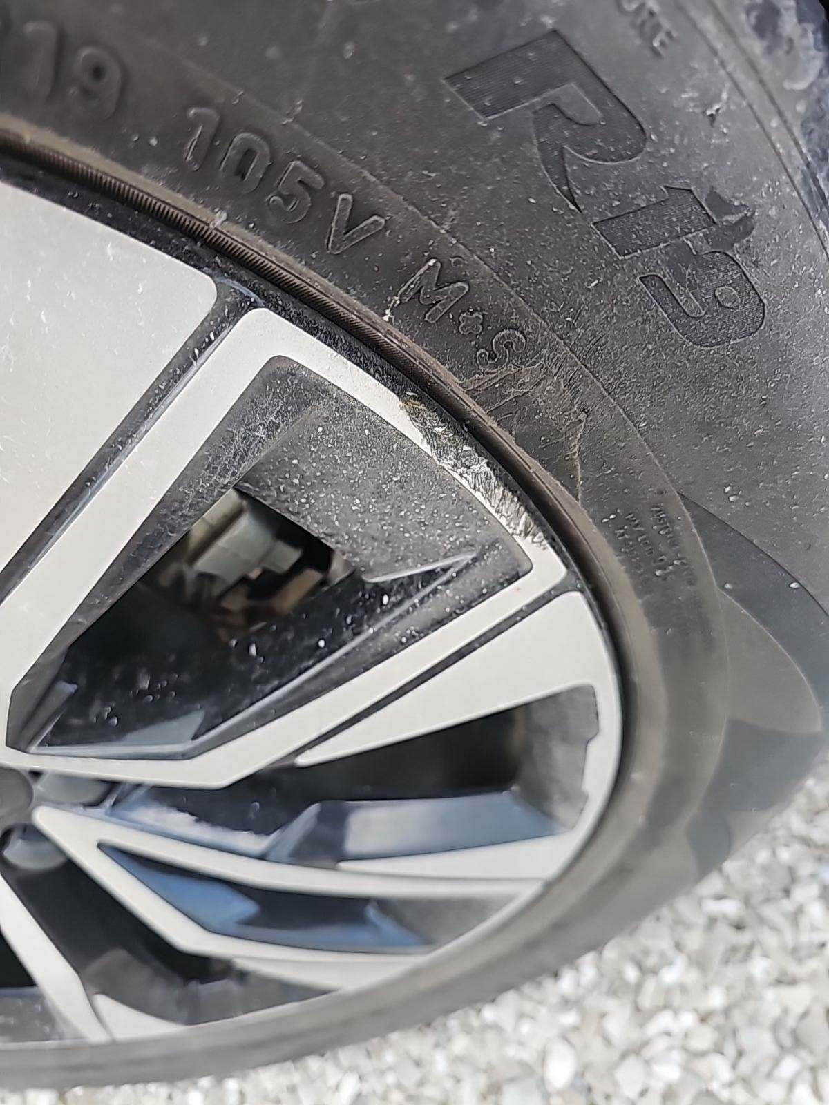 2023 Volvo XC60 B5 Plus AWD