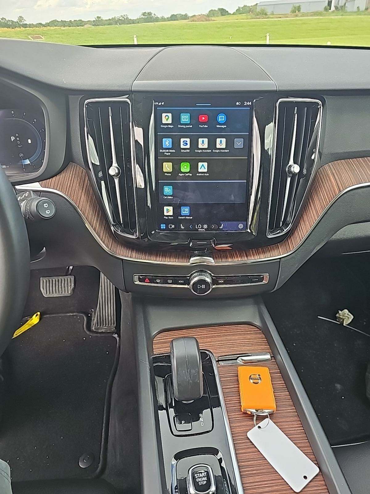 2023 Volvo XC60 B5 Plus AWD