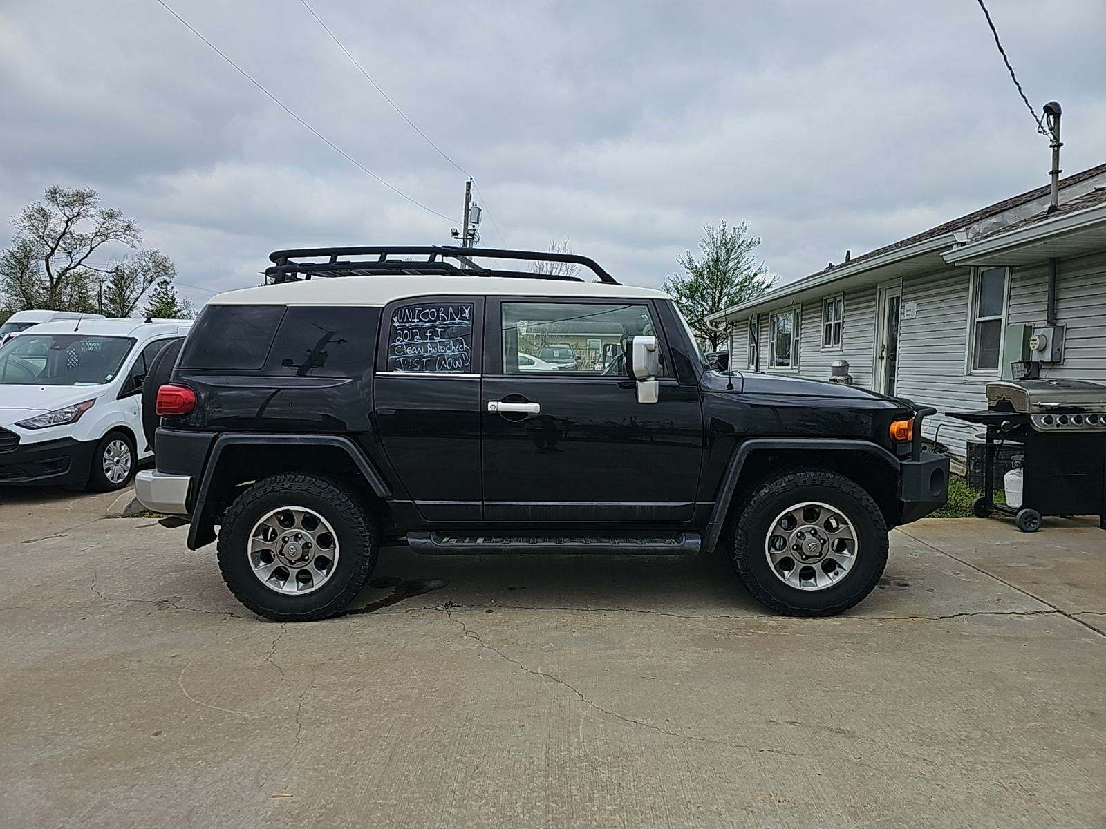 2012 Toyota FJ Cruiser Base AWD