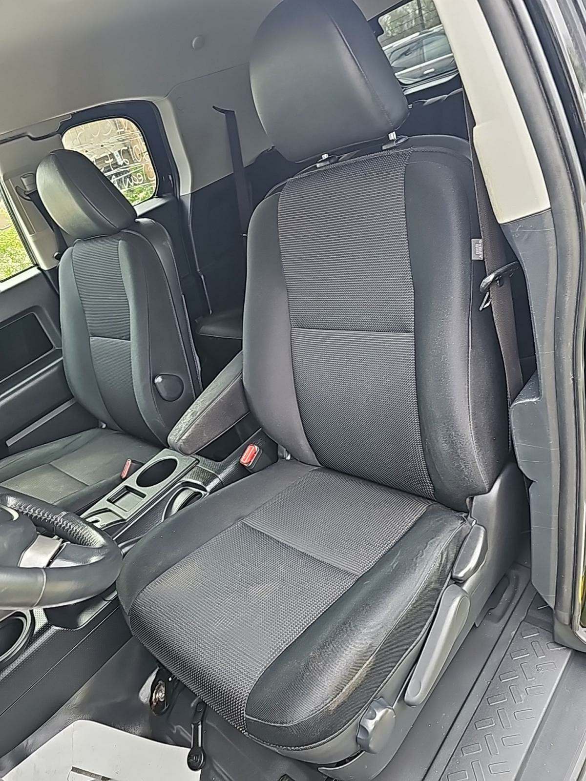 2012 Toyota FJ Cruiser Base AWD