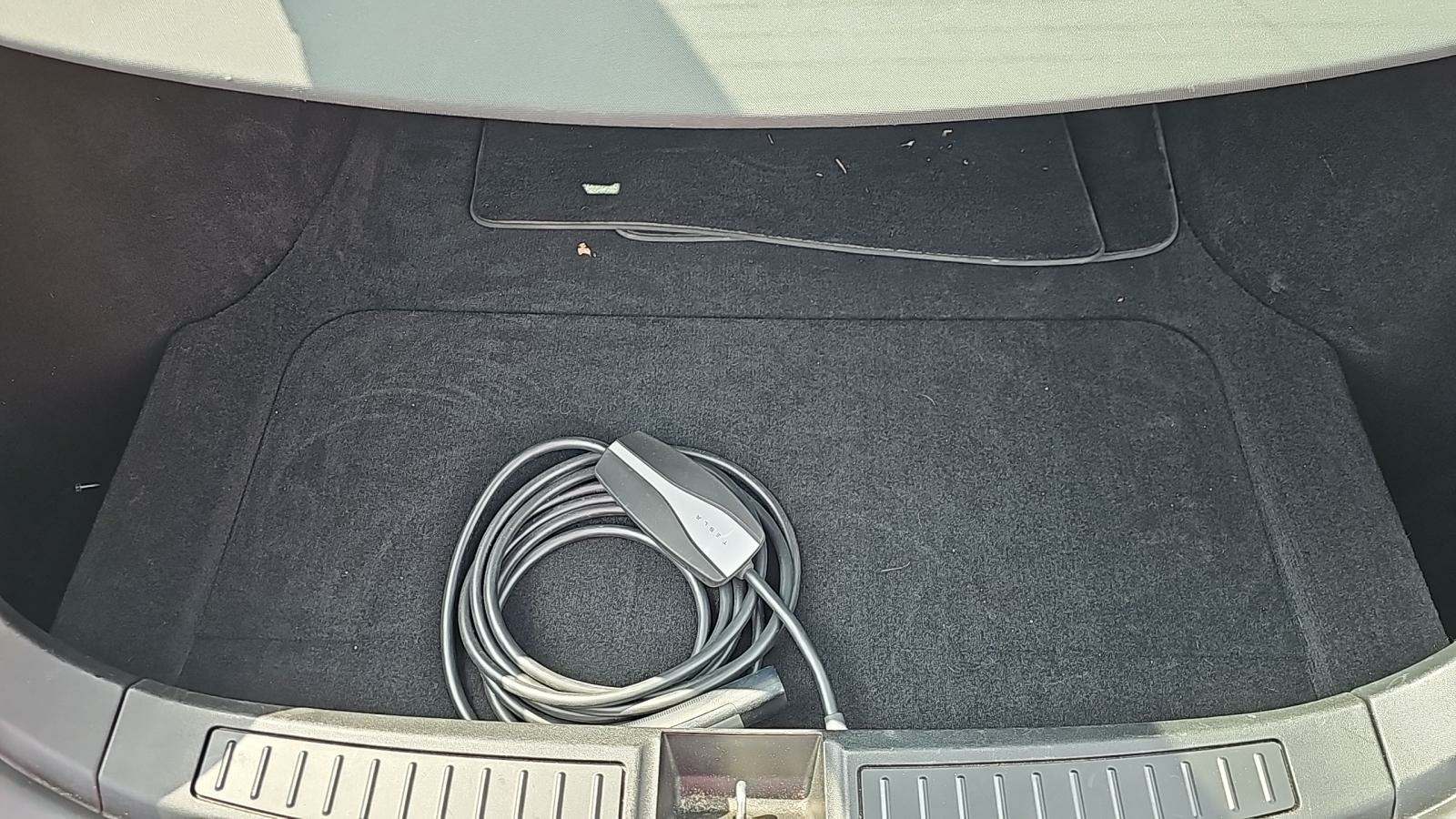 2015 Tesla Model S 85D AWD