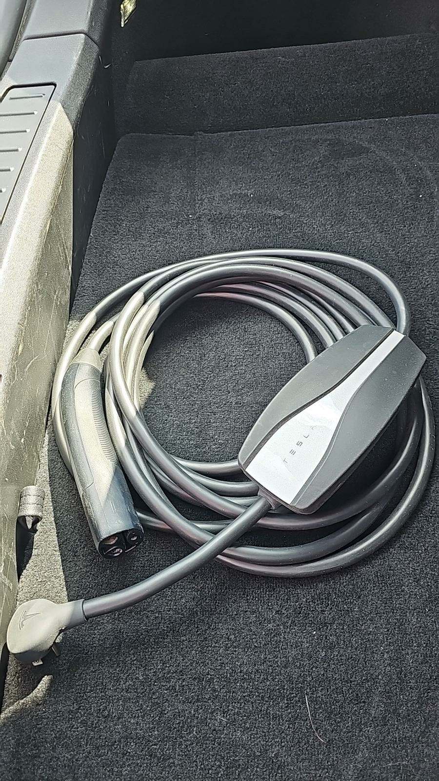 2015 Tesla Model S 85D AWD