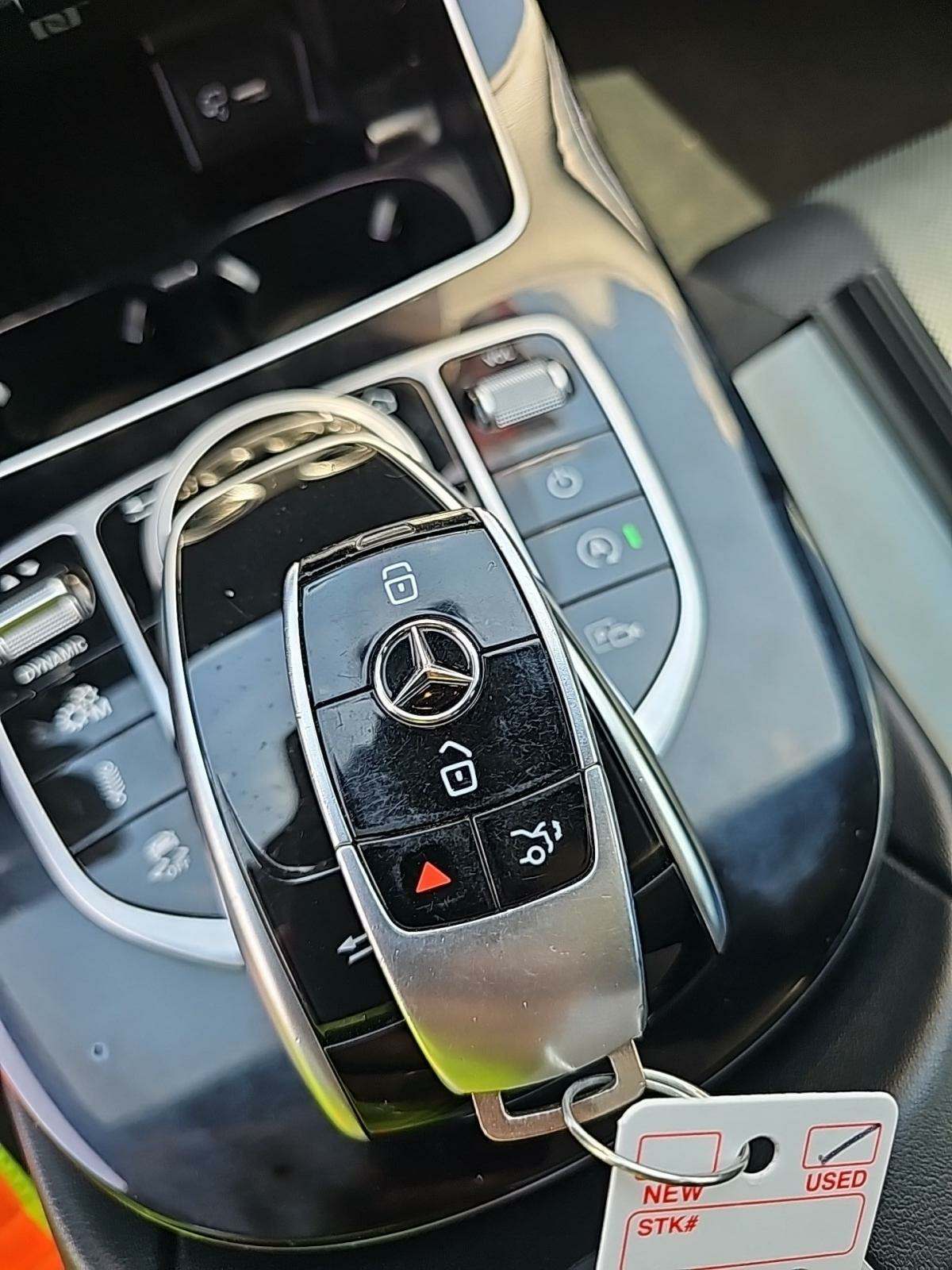 Mercedes-Benz AMG E 43 4MATIC Sedan снимка Mercedes-Benz AMG E 43 4MATIC Sedan